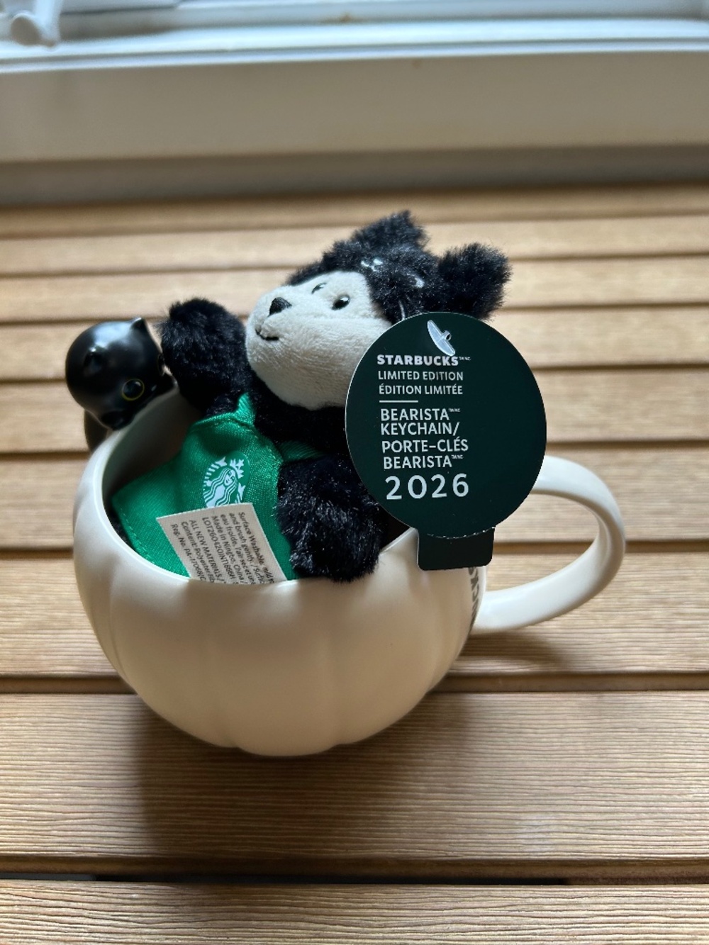 Starbucks 2026 Halloween Black Cat Mug + Bearista Keychain NWT